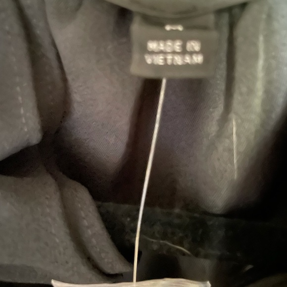 Madewell - Picture 2 of 3